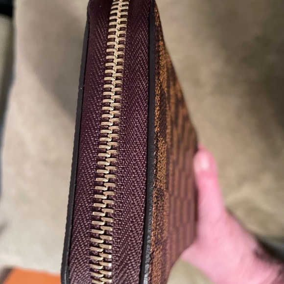Louis Vuitton wallet - Picture 11 of 14